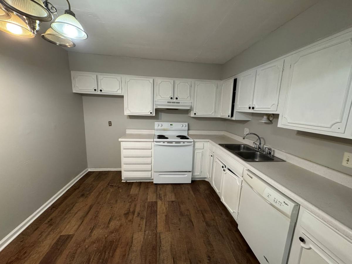 Apartment for rent at 6559 E 46th St, Indianapolis, IN 46226