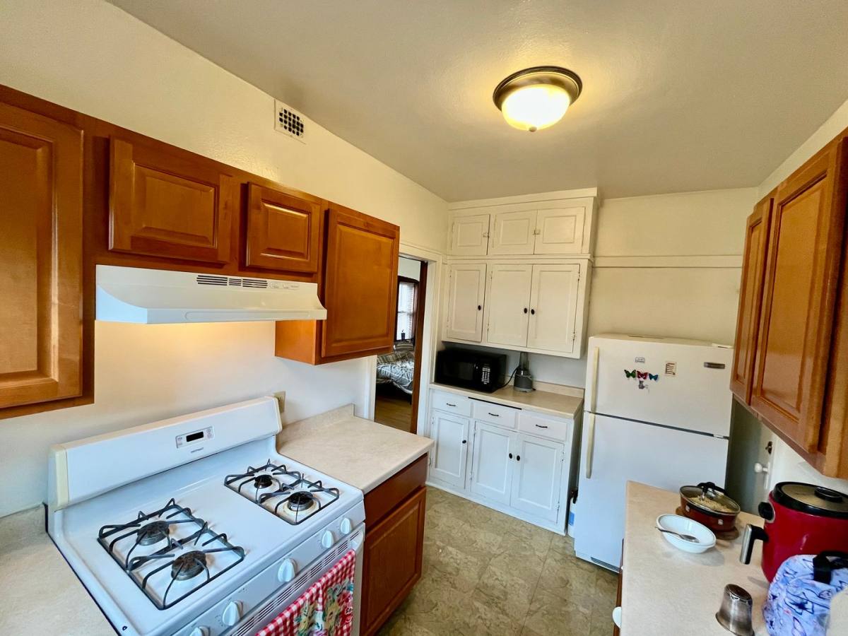 Apartment for rent at 4422 N Oakland Ave, Milwaukee, WI 53211