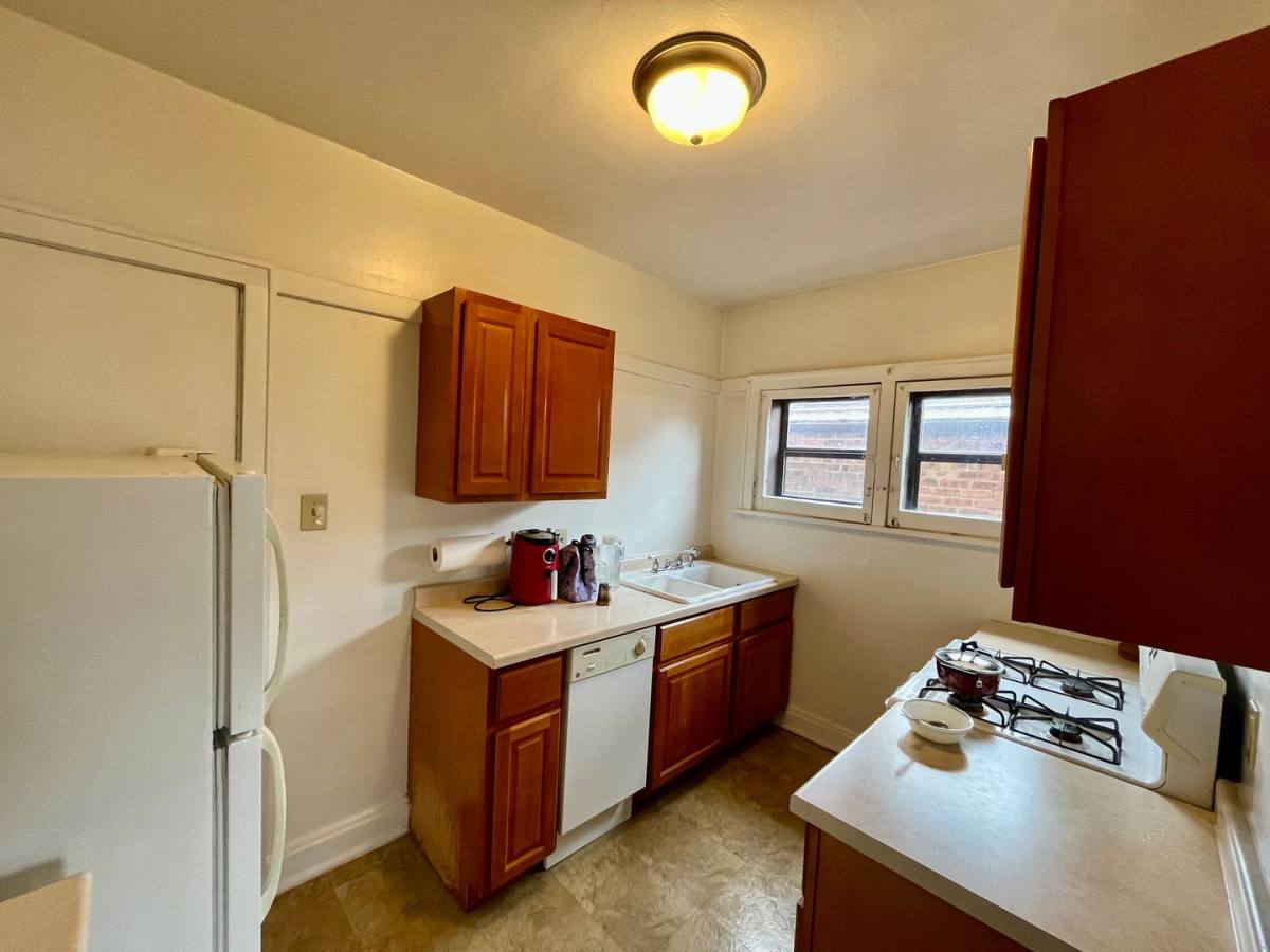 Apartment for rent at 4422 N Oakland Ave, Milwaukee, WI 53211
