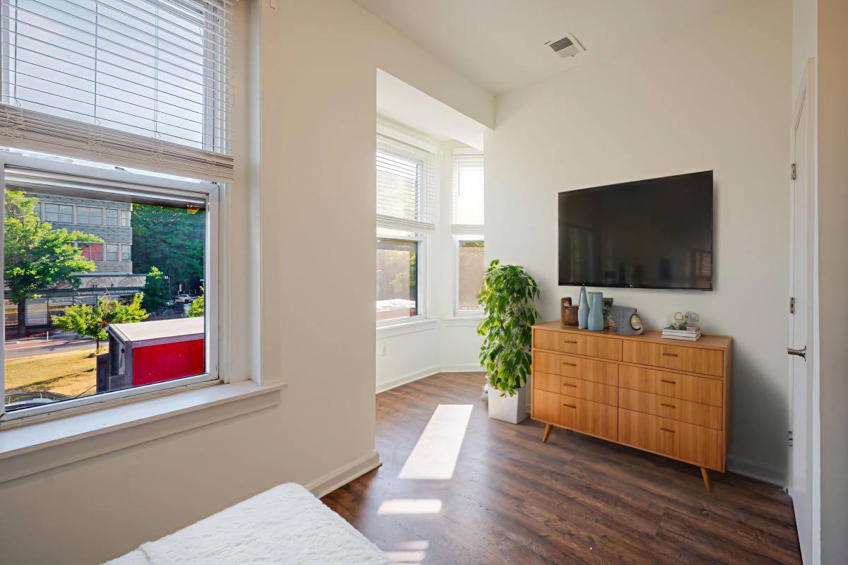 Apartment for rent at 650 D St SE #2, Washington, DC 20003