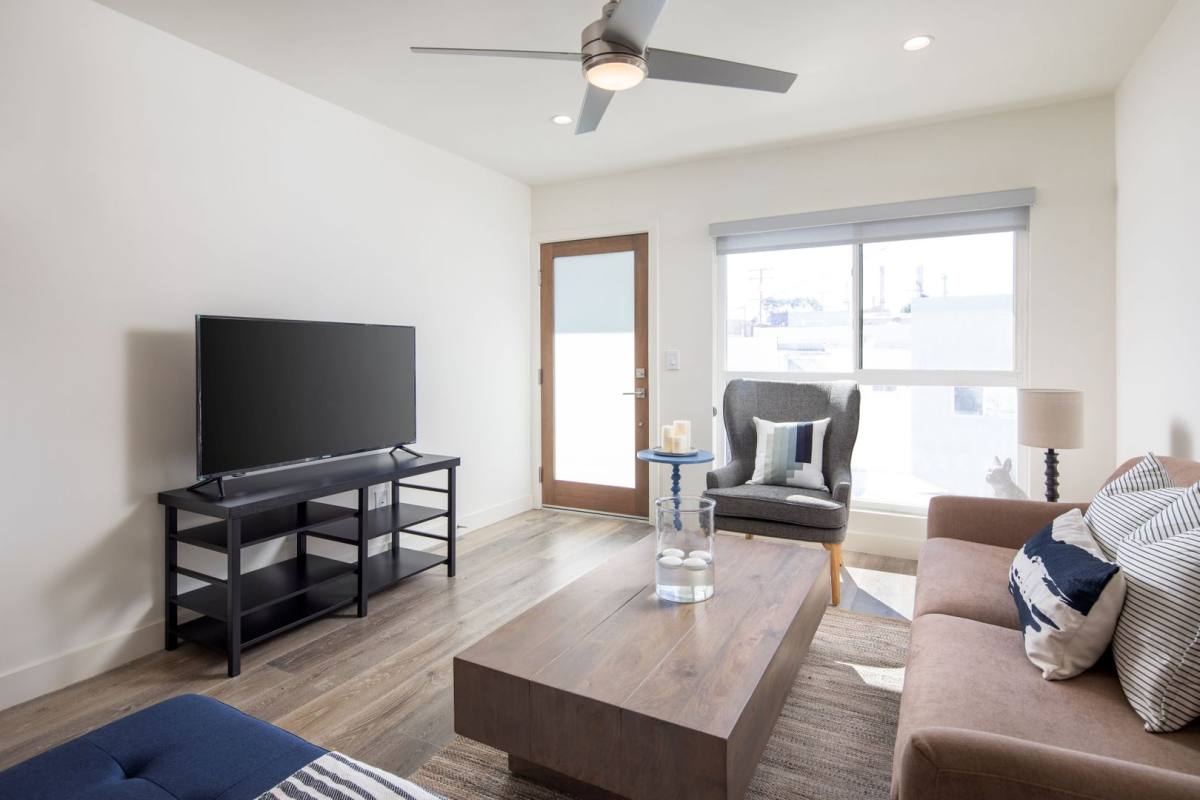 Apartment for rent at 207, 209 & 211 Sierra St, El Segundo, CA 90245