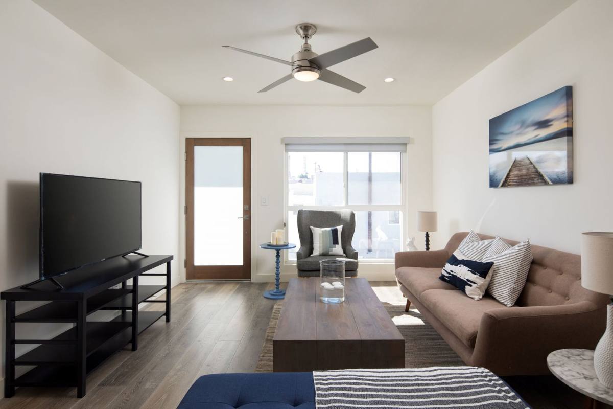 Apartment for rent at 207, 209 & 211 Sierra St, El Segundo, CA 90245