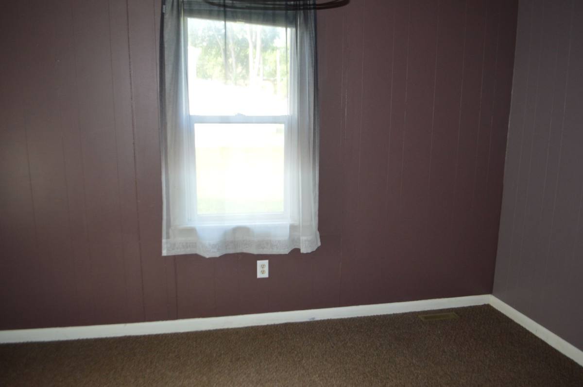 House for rent at 2310 1st Ave S, Clear Lake, IA 50428