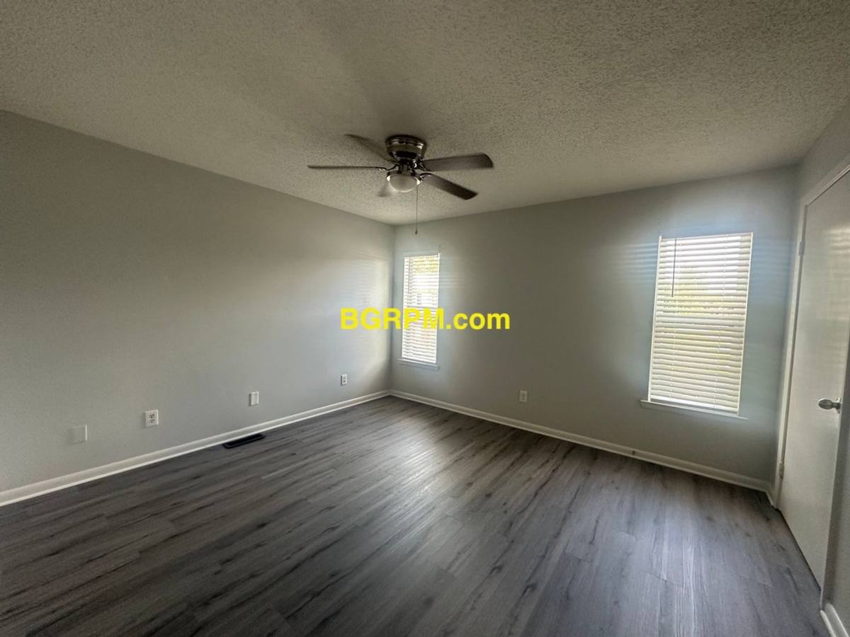 Apartment for rent at 719 S Redmond Rd, Jacksonville, AR 72076