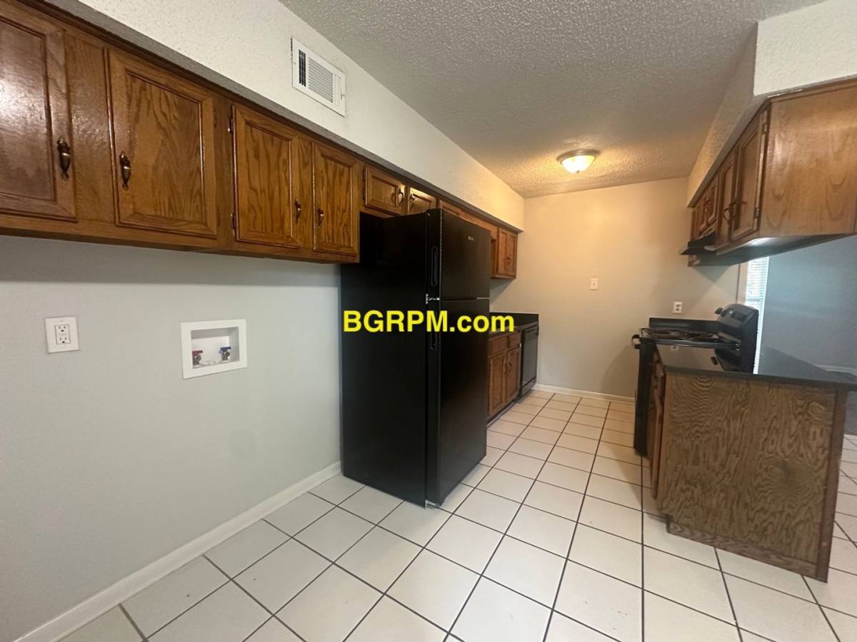 Apartment for rent at 719 S Redmond Rd, Jacksonville, AR 72076