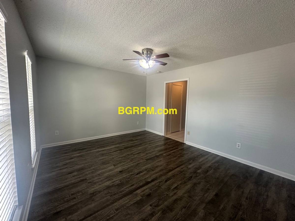 Apartment for rent at 719 S Redmond Rd, Jacksonville, AR 72076