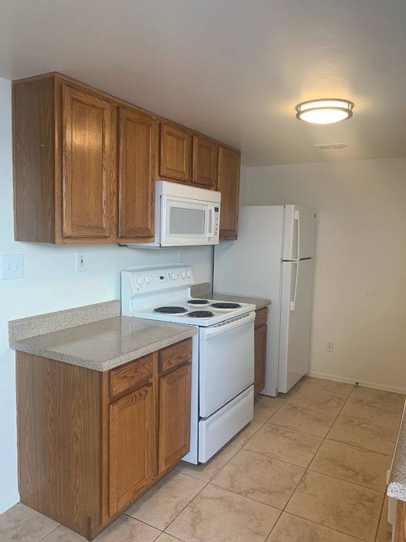 Townhouse for rent at 9109 E Esperanza Dr, Tucson, AZ 85715