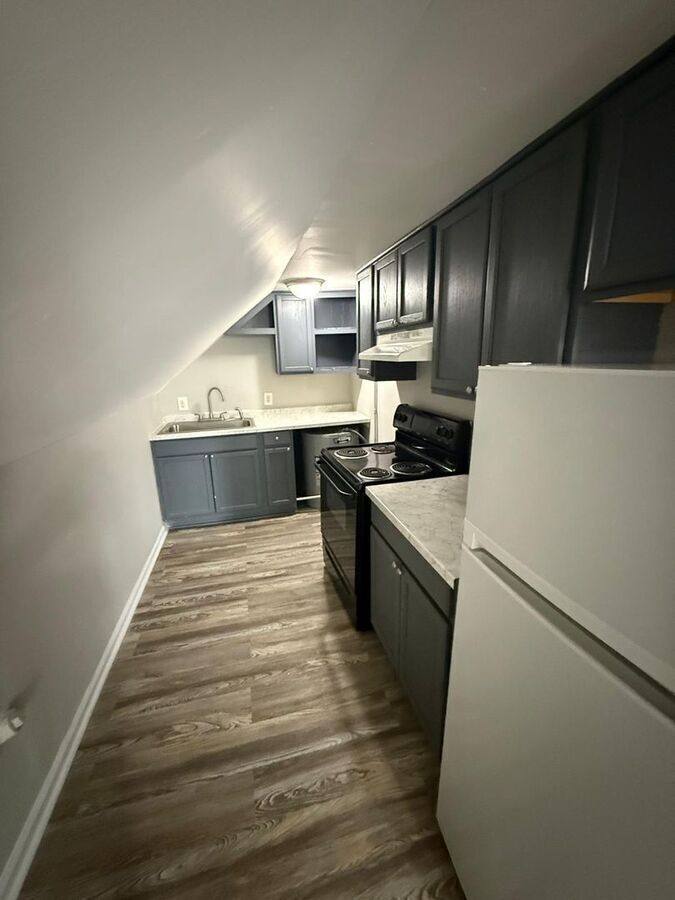 Apartment for rent at 734 N Broadway #4, Lexington, KY 40508