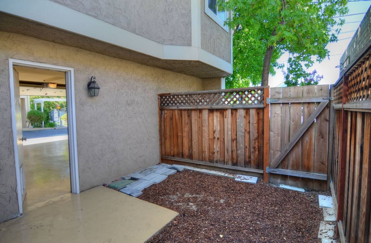Townhouse for rent at 1461 Main St, Santa Clara, CA 95050