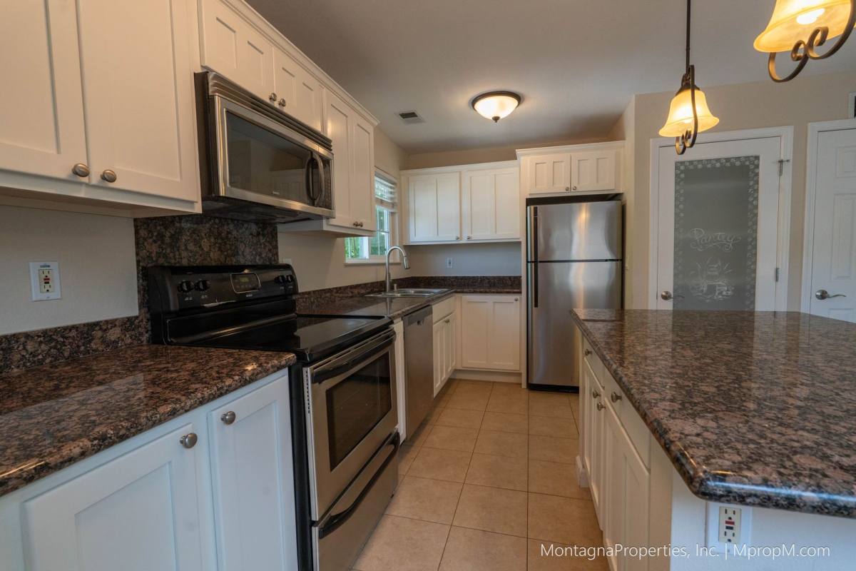 Townhouse for rent at 1461 Main St, Santa Clara, CA 95050