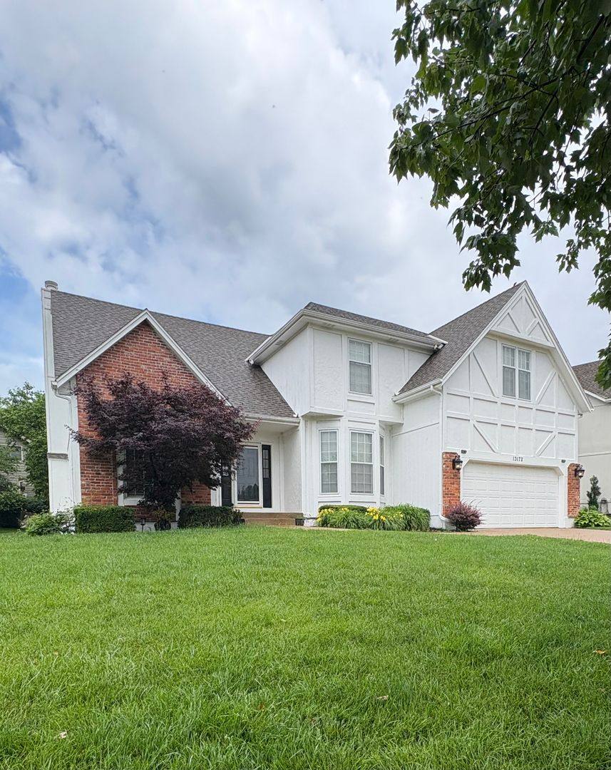 House for rent at 13172 Kessler St, Overland Park, KS 66213