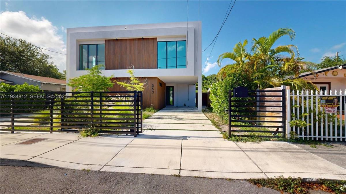 House for rent at 353 NW 50th St, Miami, FL 33127