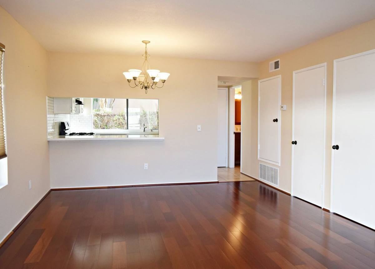 Townhouse for rent at 5744 Mildred St, San Diego, CA 92110