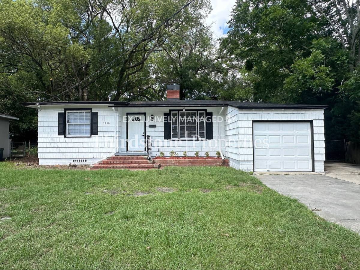 House for rent at 1216 Glen Laura Rd, Jacksonville, FL 32205
