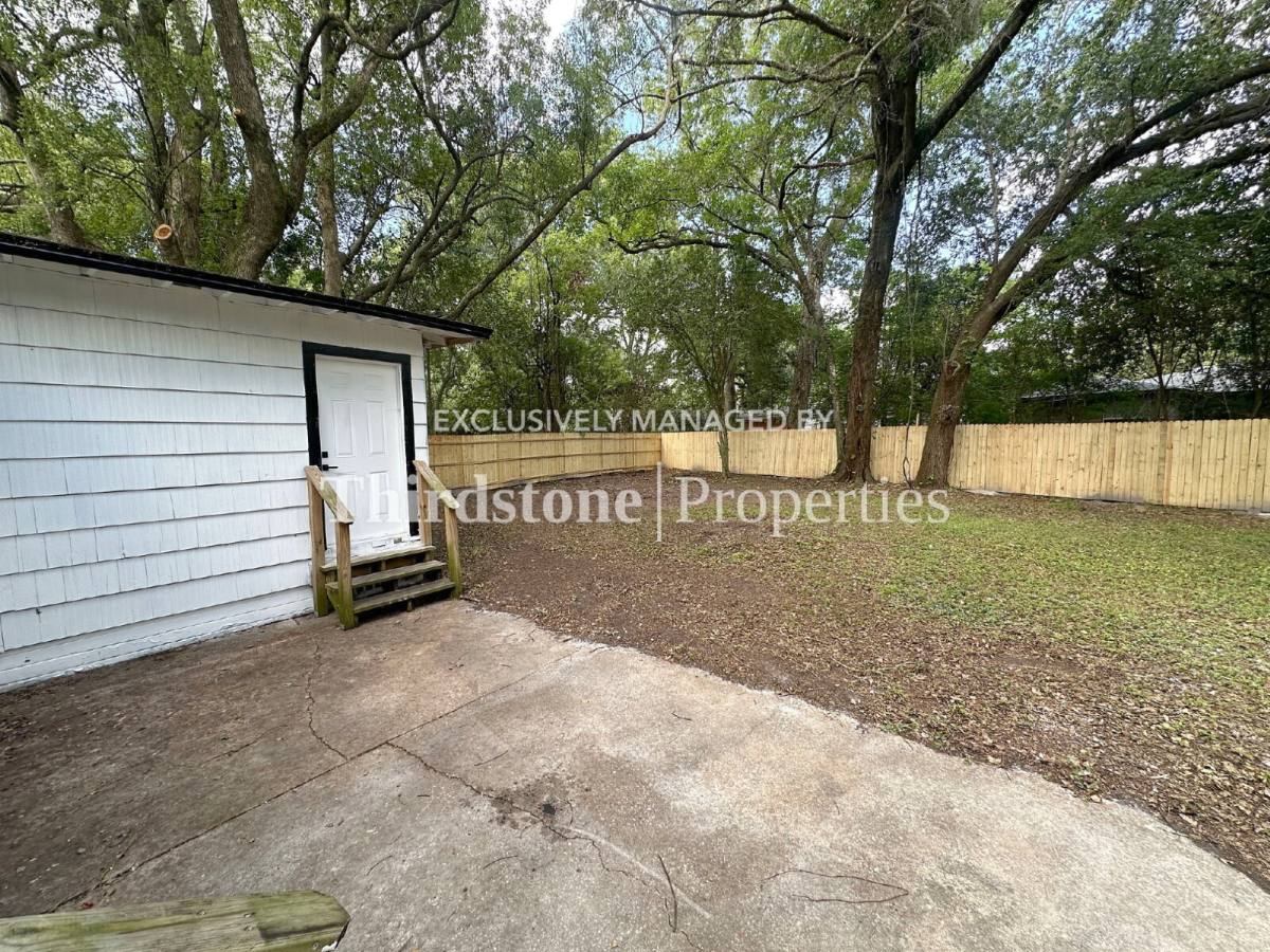 House for rent at 1216 Glen Laura Rd, Jacksonville, FL 32205