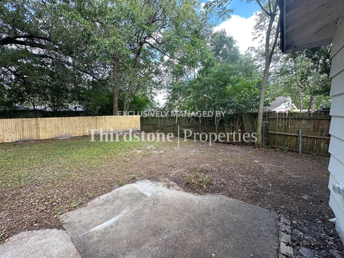 House for rent at 1216 Glen Laura Rd, Jacksonville, FL 32205