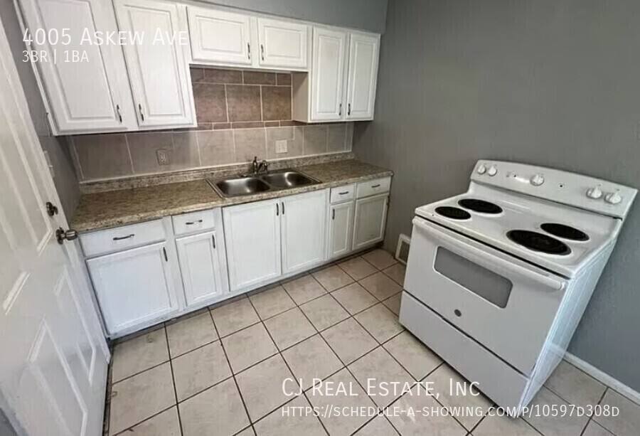 House for rent at 4005 Askew Ave, Kansas City, MO 64130