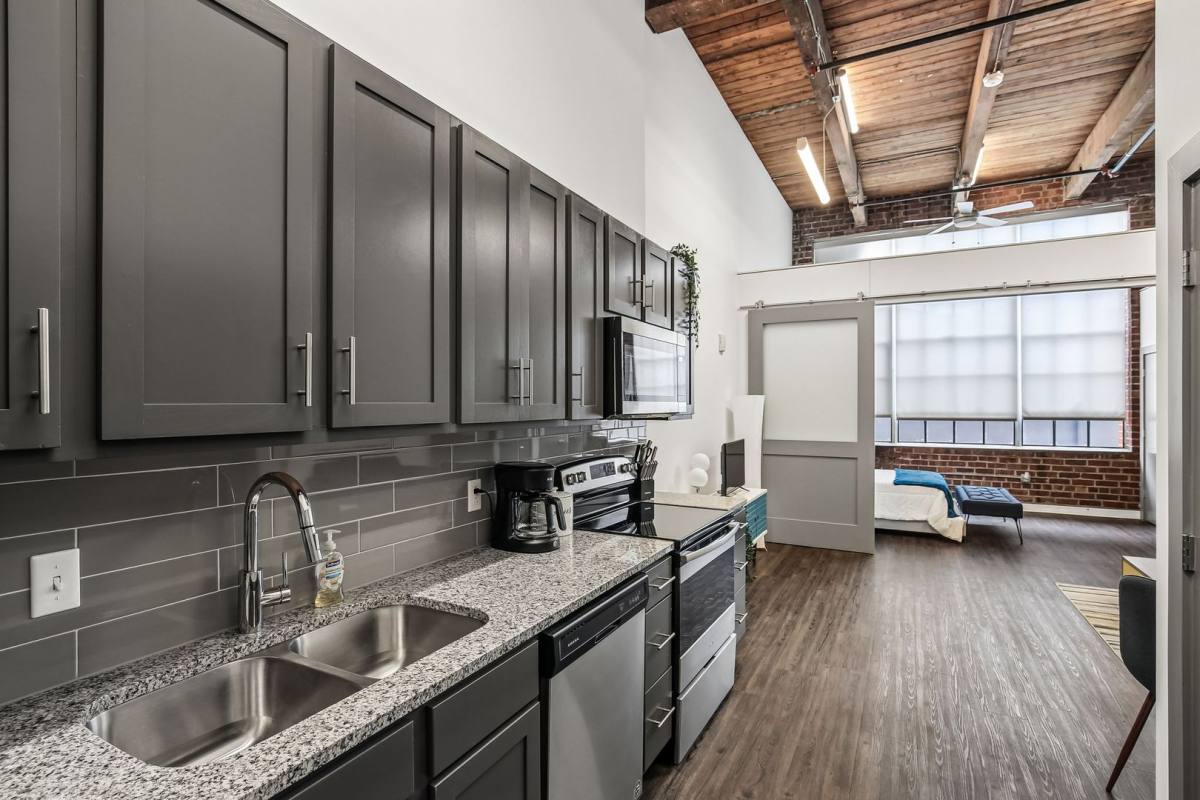 Apartment for rent at 1100 N 2nd St, Leavenworth, KS 66048