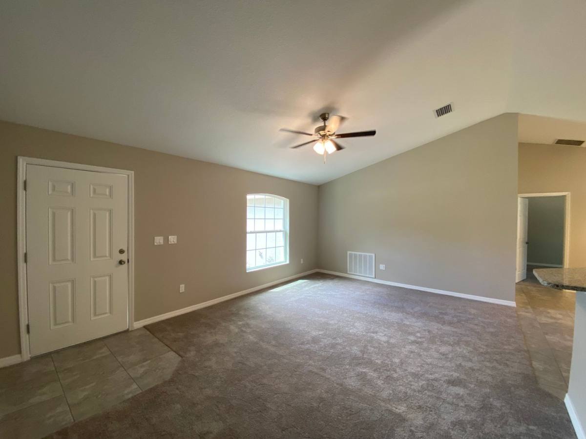 House for rent at 13073 SW 76th Court, Ocala, FL 34473