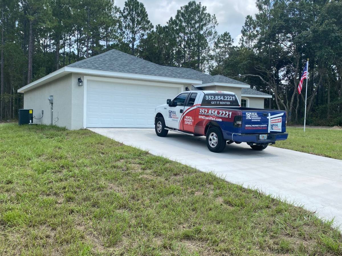 House for rent at 13073 SW 76th Court, Ocala, FL 34473