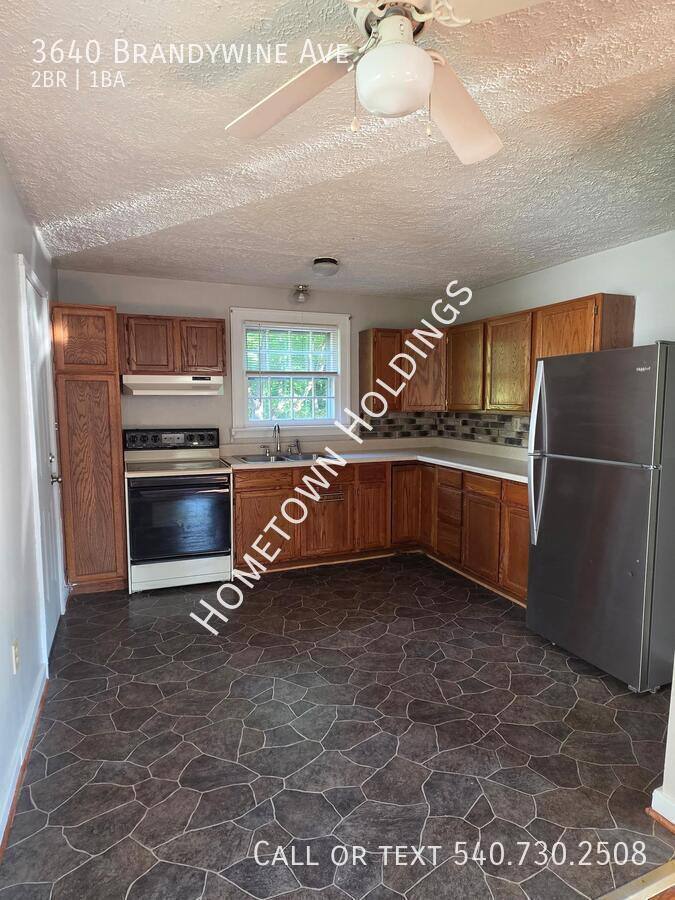 Apartment for rent at 3640 Brandywine Ave, Roanoke, VA 24018