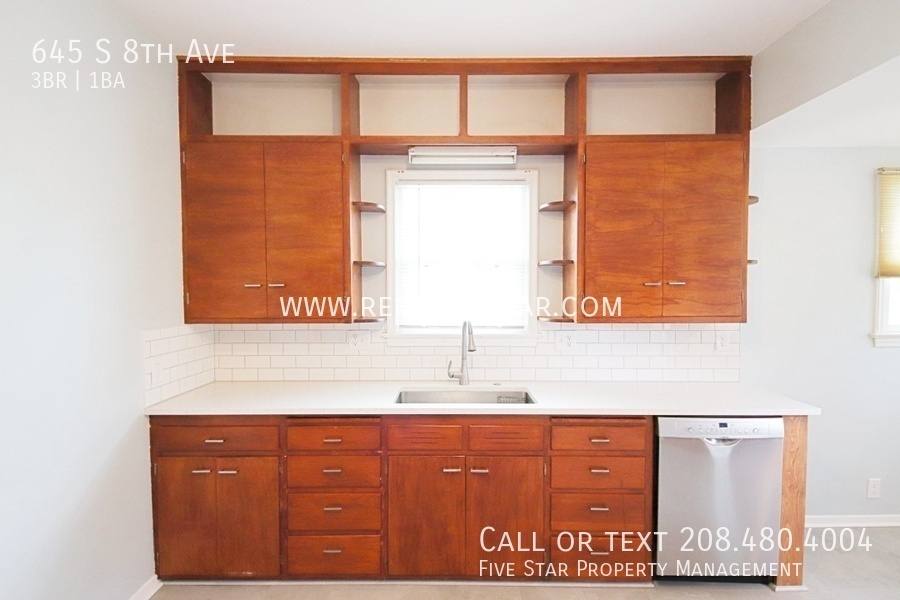 House for rent at 645 S 8th Ave, Pocatello, ID 83201