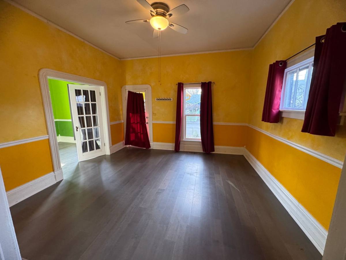 House for rent at 2216 SE 43rd Ave, Portland, OR 97215
