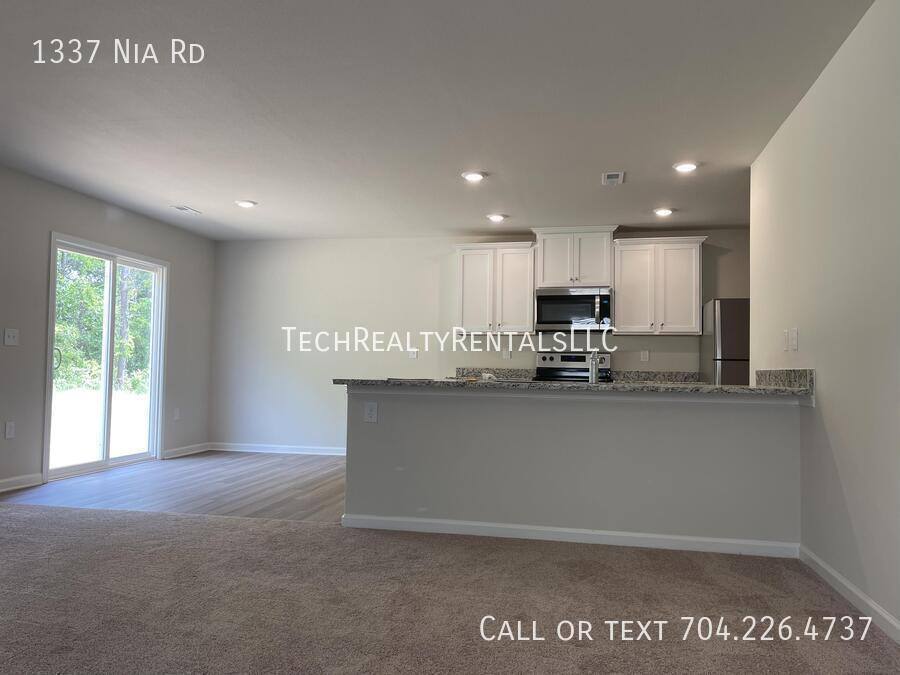 House for rent at 1337 Nia Rd, Charlotte, NC 28215