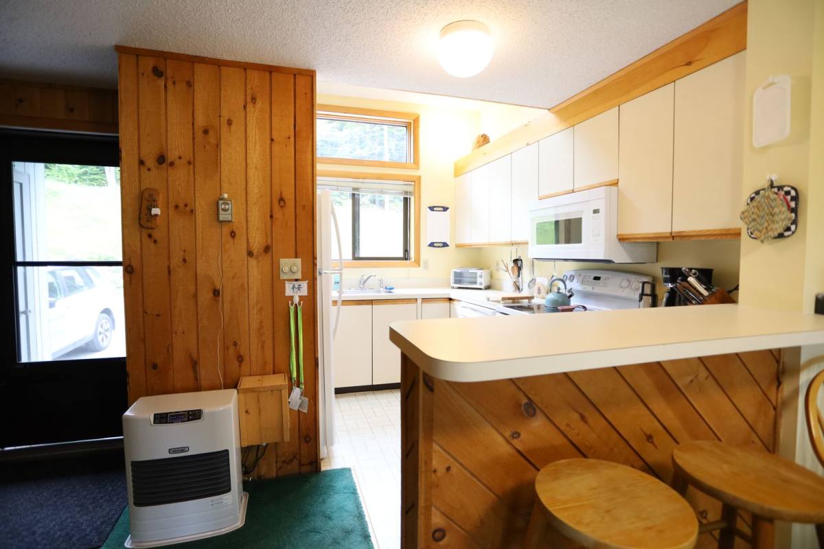 Apartment for rent at 135 Snowood Dr #E4, Thornton, NH 03285