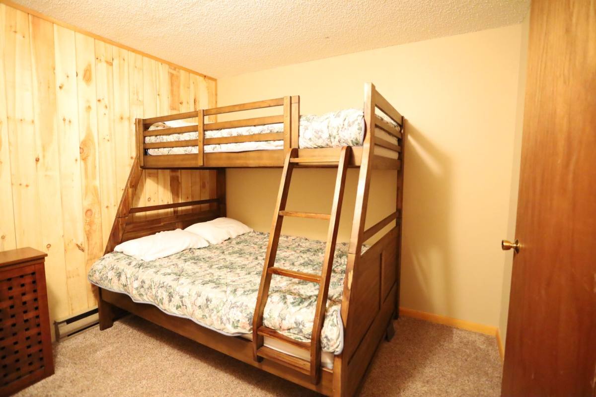 Apartment for rent at 135 Snowood Dr #E4, Thornton, NH 03285