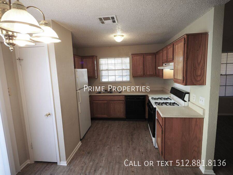 House for rent at 404 Burlwood Court, Round Rock, TX 78664