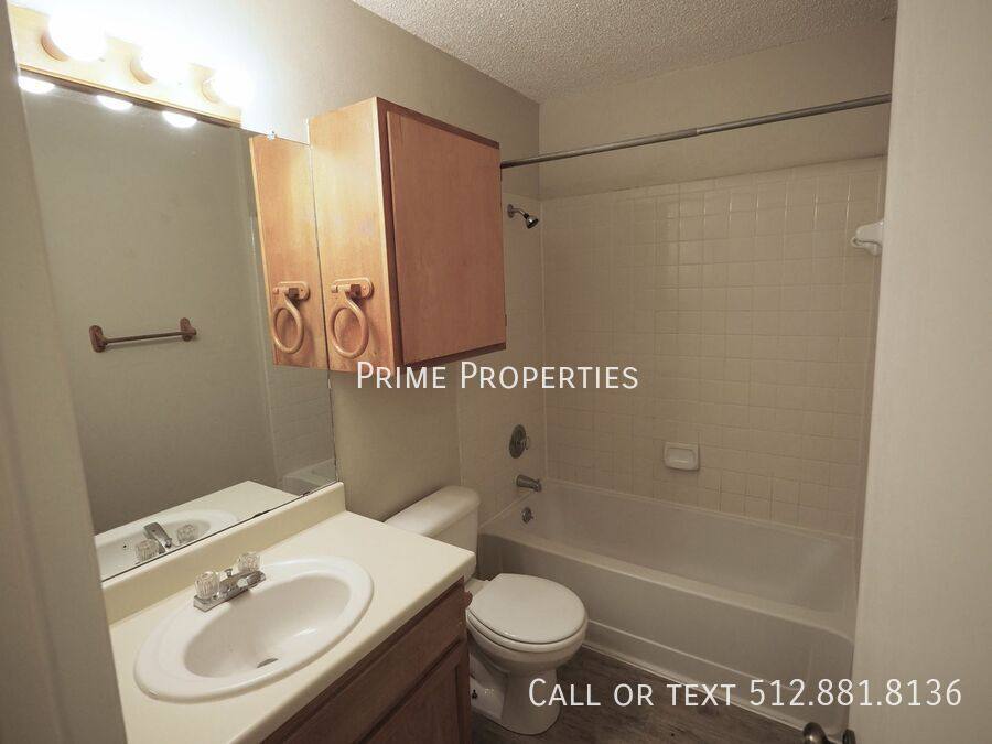 House for rent at 404 Burlwood Court, Round Rock, TX 78664