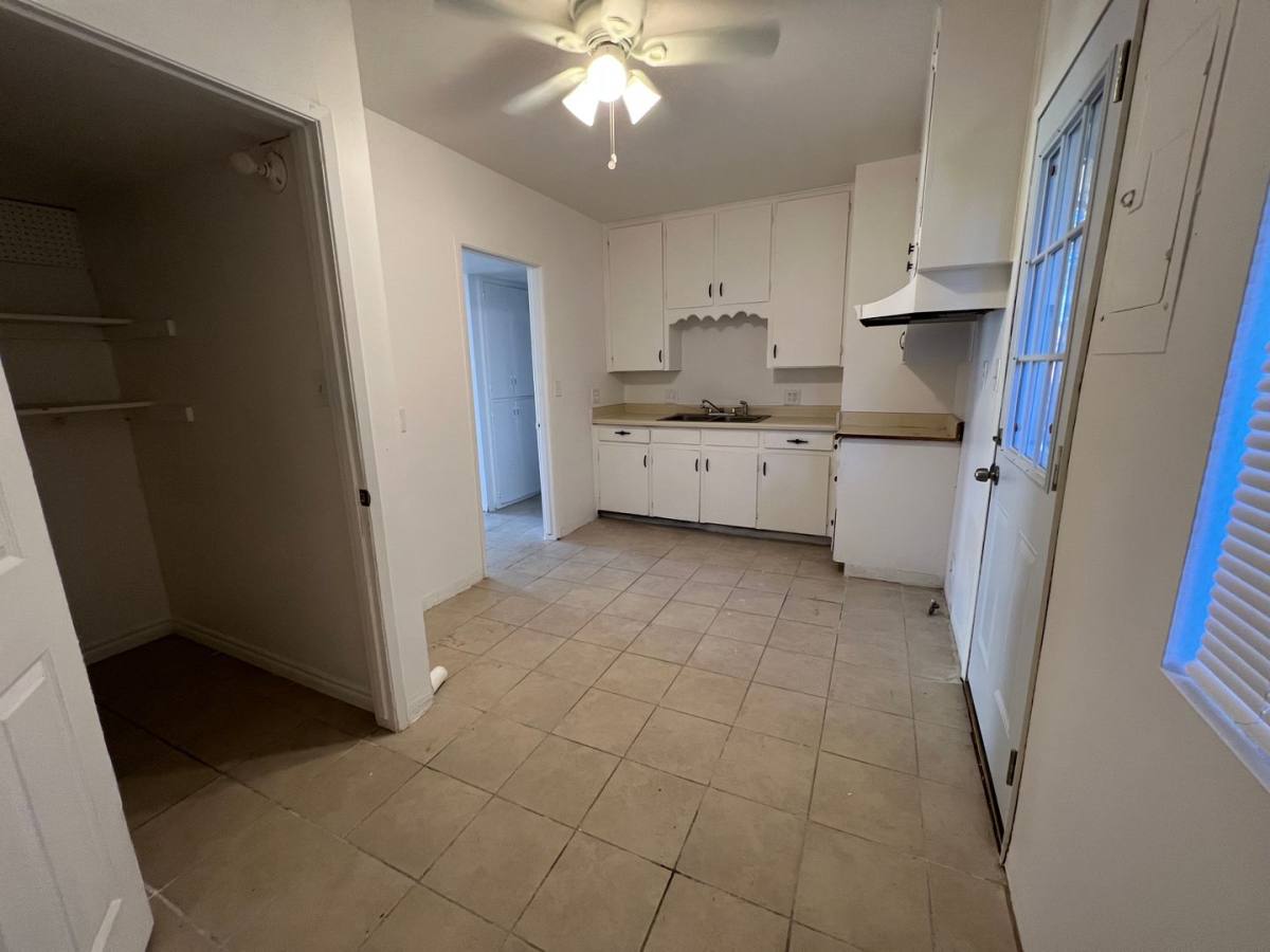 Apartment for rent at 737 E Commercial A-B, Ridgecrest, CA 93555