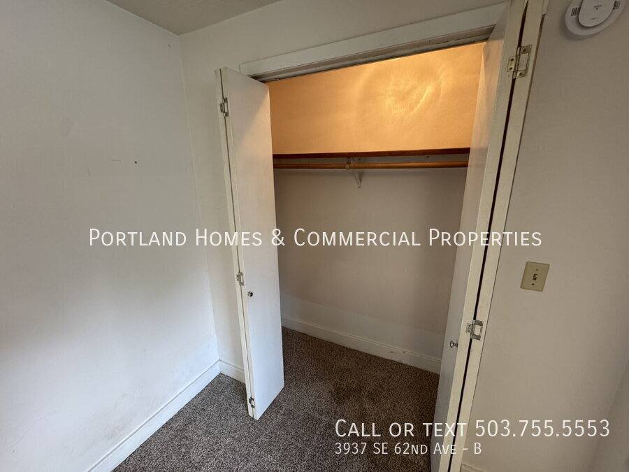 Apartment for rent at 3937 SE 62nd Ave #B, Portland, OR 97206