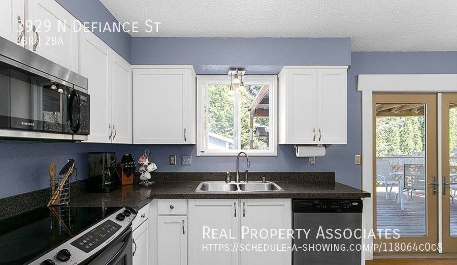 House for rent at 3929 N Defiance St, Tacoma, WA 98407