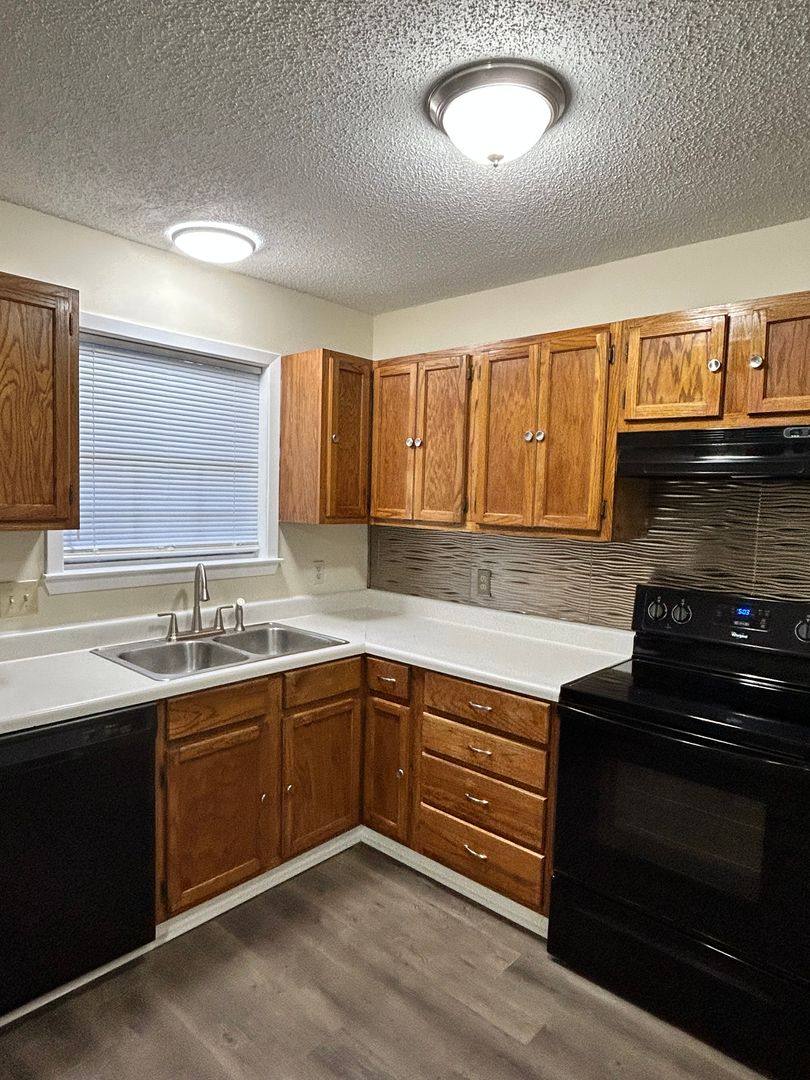 Apartment for rent at 23350 County Rd, Robertsdale, AL 36567