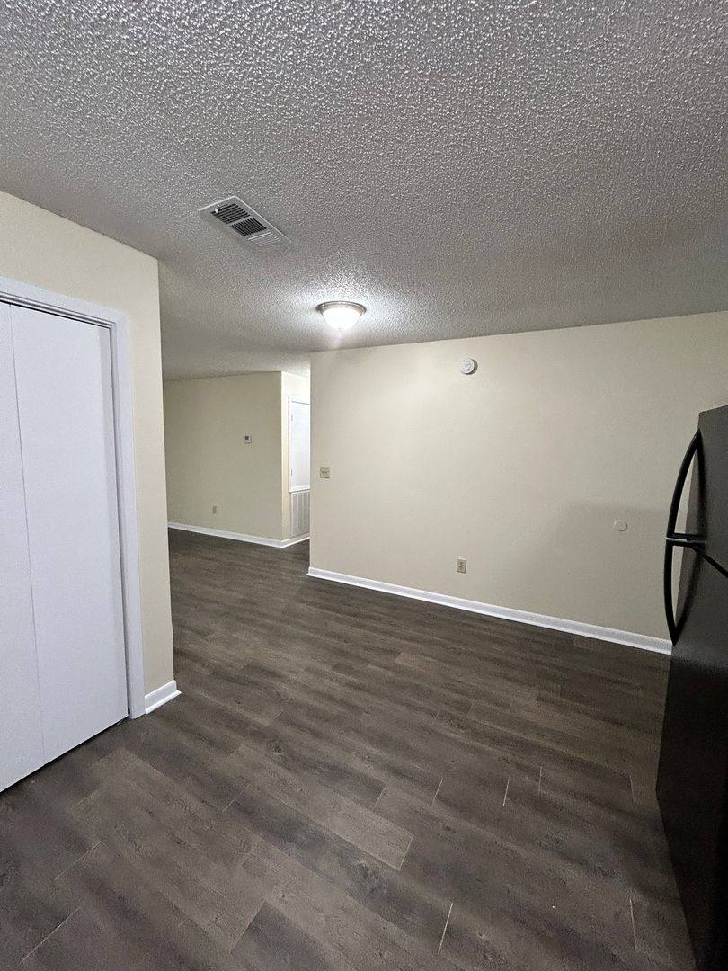Apartment for rent at 23350 County Rd, Robertsdale, AL 36567