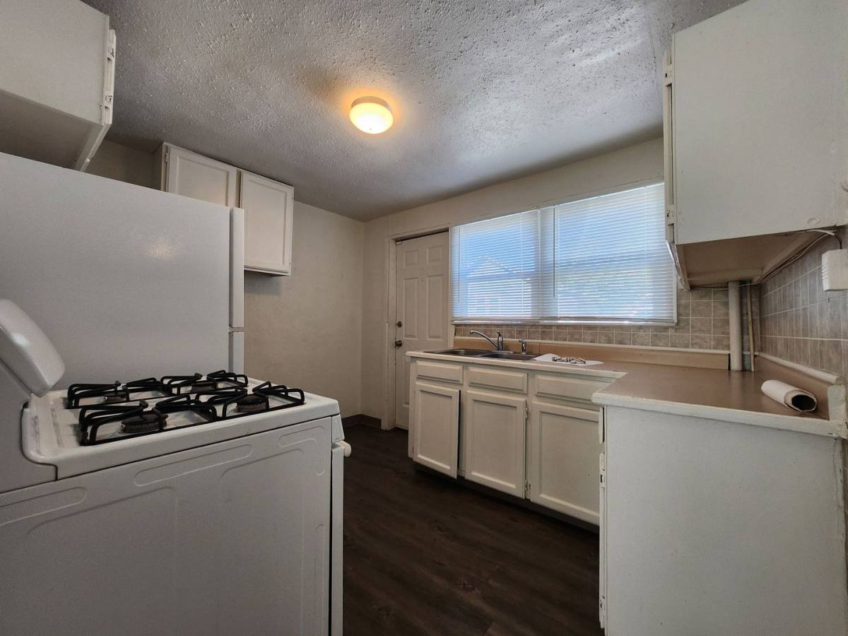 Apartment for rent at 409 W Routt Ave #COTTAGE, Pueblo, CO 81004
