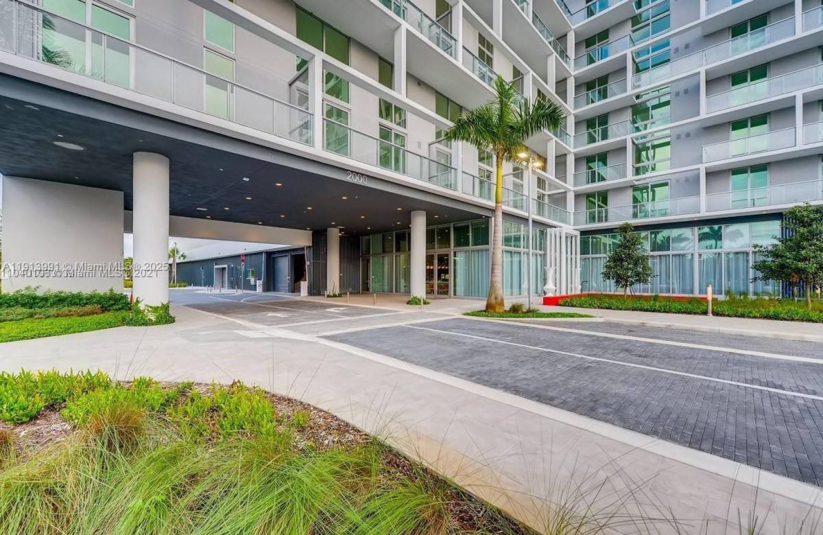 Condo for rent at 2000 Metropica Way #605, Fort Lauderdale, FL 33323