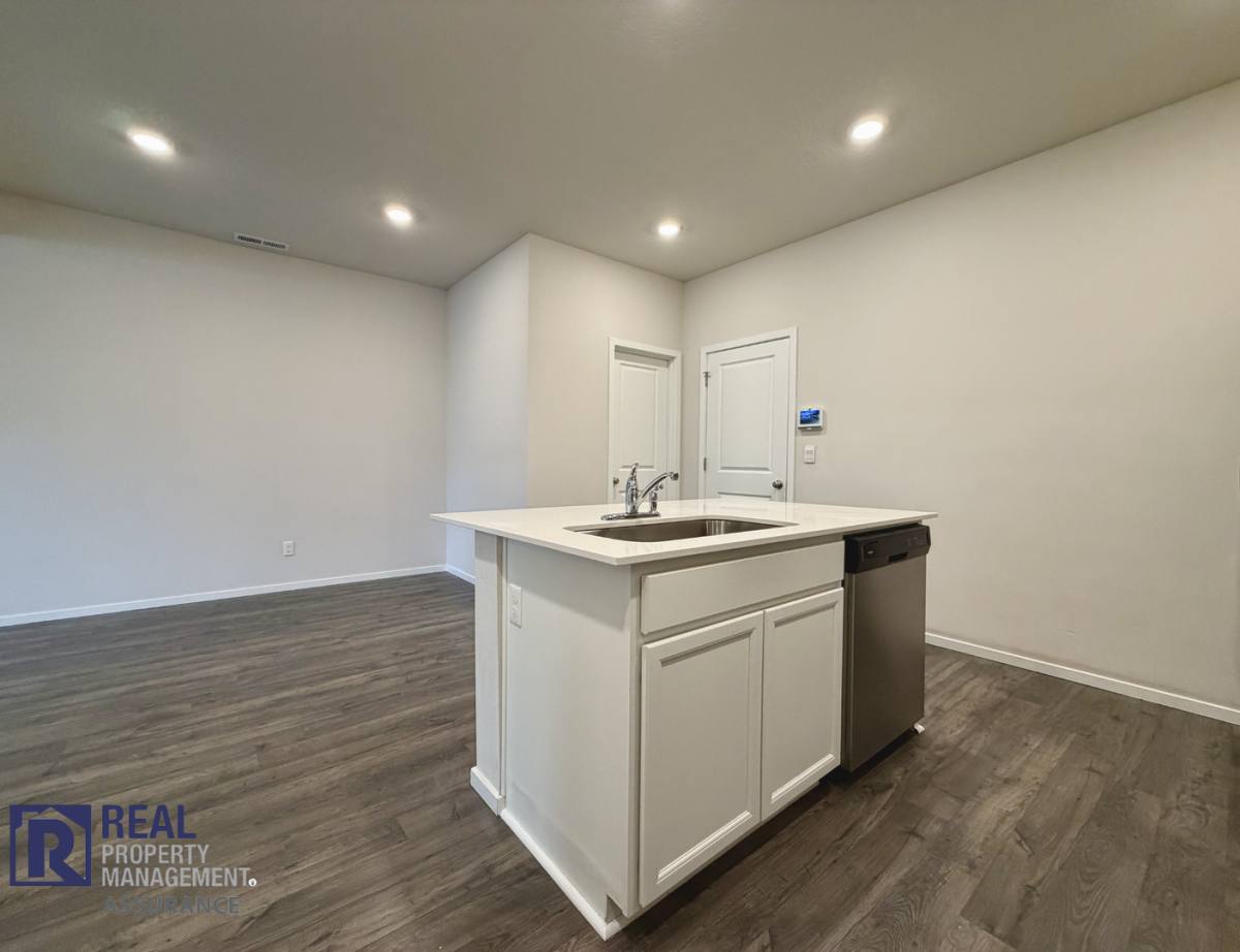 House for rent at 873 N 19th Ave, Cornelius, OR 97113