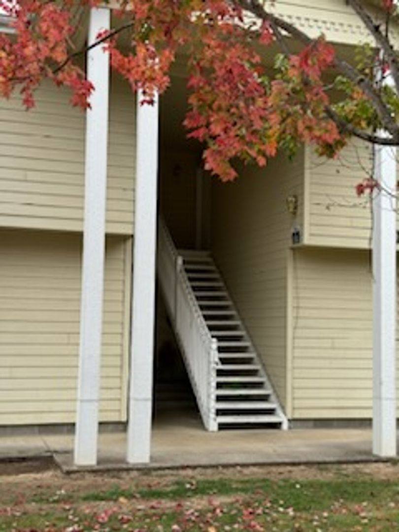 Apartment for rent at 138 Crestview Terrace, Cottage Grove, OR 97424