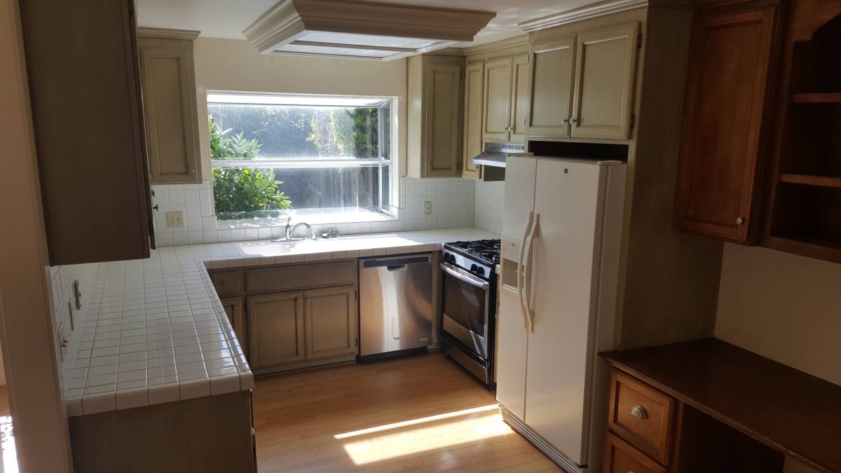 Apartment for rent at 17530 17540 Farley Rd W, Los Gatos, CA 95030