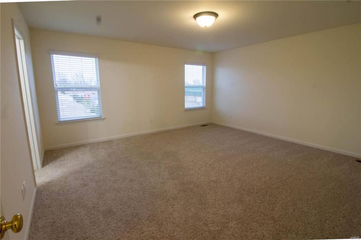 House for rent at 212 Pearl Vista Dr, O Fallon, MO 63366