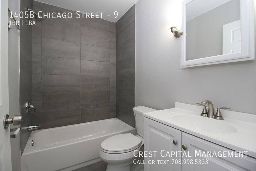 Apartment for rent at 1405B E Chicago St #4, Valparaiso, IN 46383