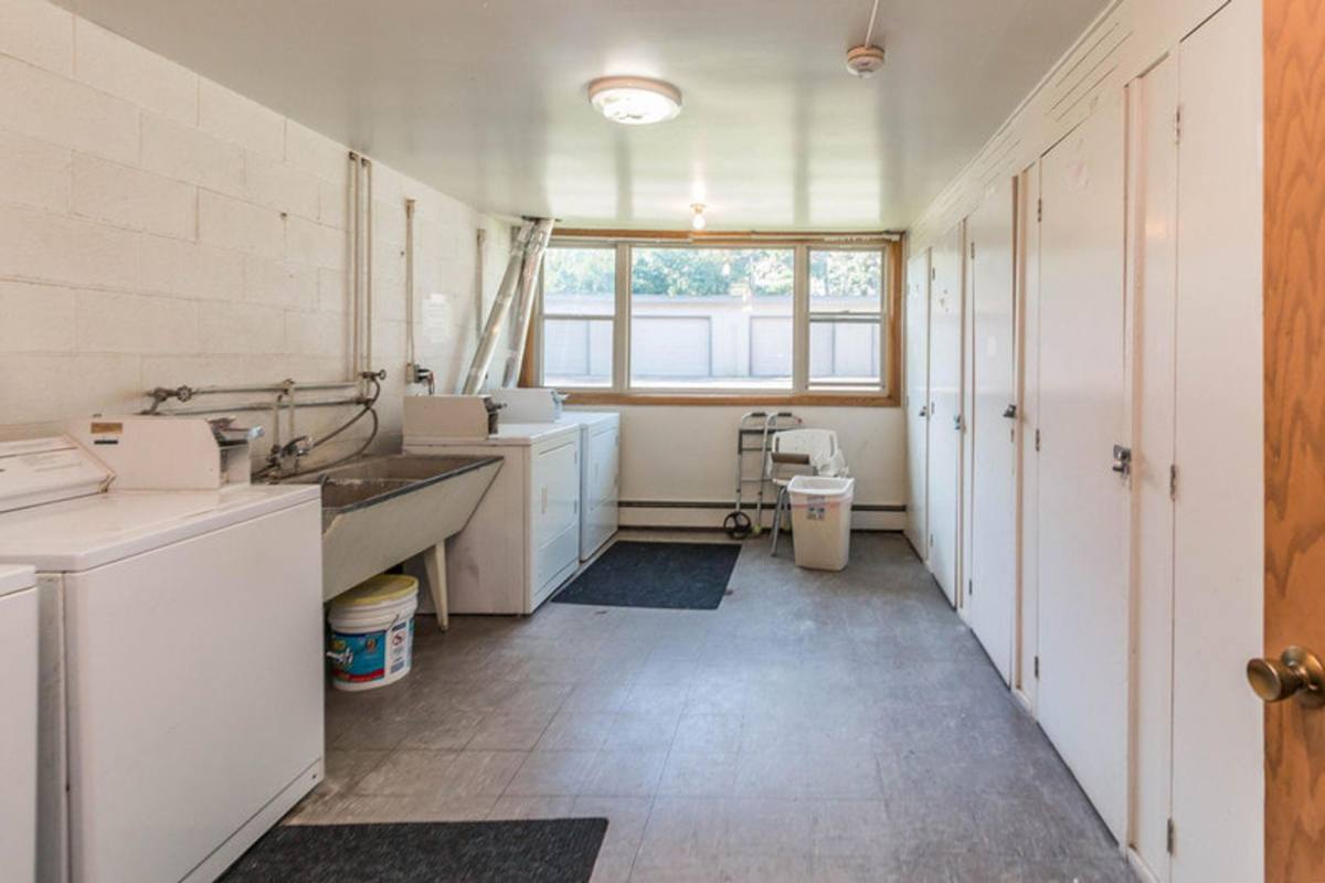 Apartment for rent at 25 W Redwing St #18, Duluth, MN 55803