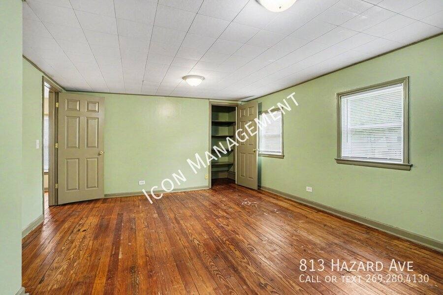 House for rent at 813 Hazard Ave, Kalamazoo, MI 49048