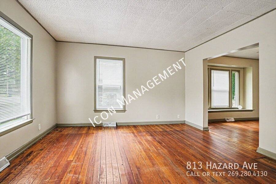 House for rent at 813 Hazard Ave, Kalamazoo, MI 49048