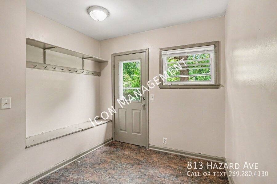 House for rent at 813 Hazard Ave, Kalamazoo, MI 49048