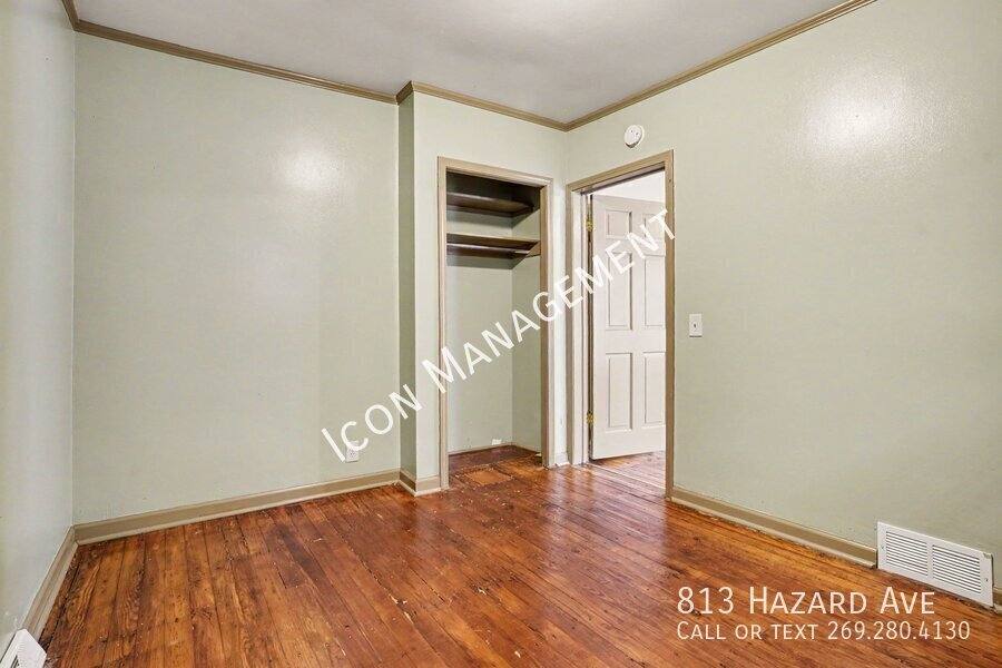 House for rent at 813 Hazard Ave, Kalamazoo, MI 49048