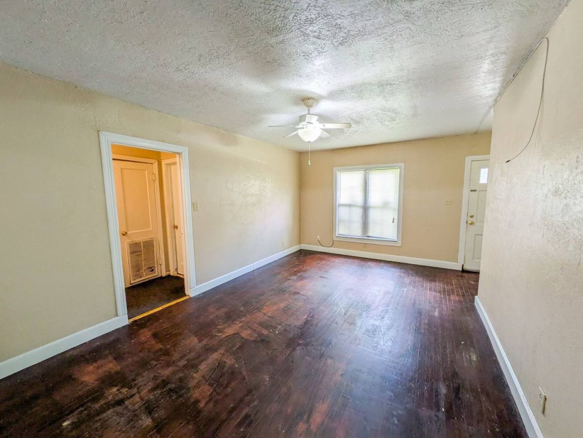 House for rent at 3350 Cherry Dr, Beaumont, TX 77703